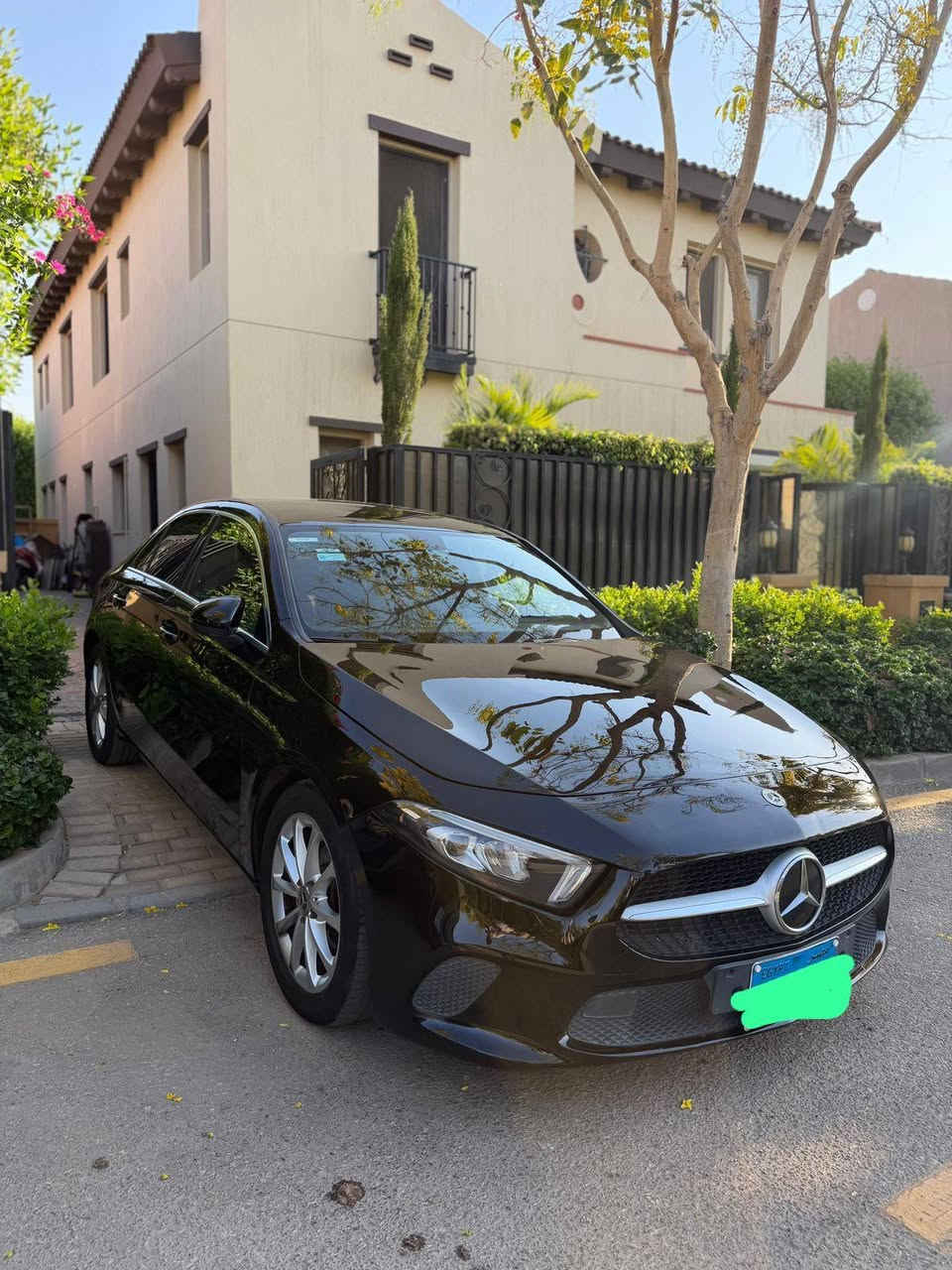 🚗 Mercedes A180 2021 🚗

✅ أعلى فئة
✅ موديل 2021
✅ الحالة العامة Excellent
✅ فبريكا بالكامل
✅ بدون أي بوية نهائيًا
✅ جاهزة للمعاينة والفحص

📍 المرور: النزهة
📄 الرخصة سارية حتى 03/03/2027

📍 المعاينة: التجمع الخامس

🛣️ عداد 138,000 كم

سيارة بحالة ممتازة جدًا، محافظة على حالتها الأصلية بالكامل، بدون أي أعمال دهانات، وجاهزة للمعاينة والاستلام.

📞 للاستفسار أو حجز معاينة:
 01140657633


**إذا كنت صاحب هذا الإعلان وتريد حذفه لأي سبب، رجاءا أرسل رسالة إلى الدعم الفني**