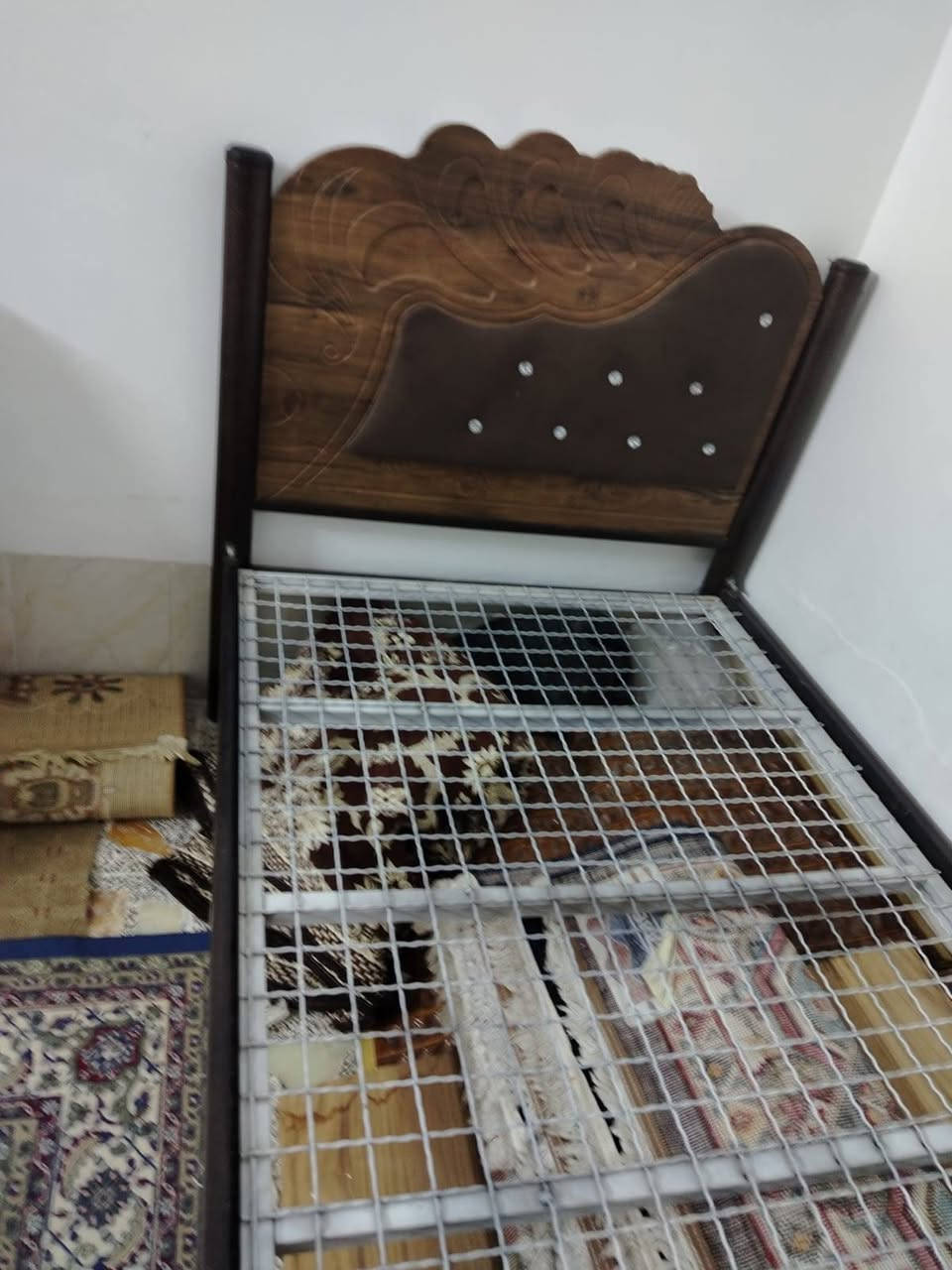 جرباية حديد نظيفة للبيع بسعر ٥٠ ٱلف للاستفسار ***********
