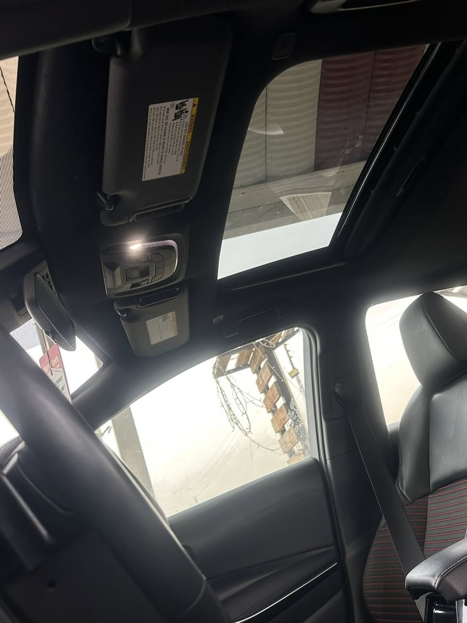 السلام عليكم كورلا موديل 24XSEفول الفول اعله فئه منفيست باسمي تحويل ثاني يوم ماشيه 17 الف حقيقي لحادث فقط بنيد تبديل بلادي سيارة بدون قطره صبغ بدون دواخل لاشي مكان سياره بغداد التاجي سبع لبور  رادارات امامي خلفي لايتات زنون شفتات ستيرن هند بريك بصمه كشنات كهرباء كشنات تدفئه تبريد معروفه مواصفات XSE السعر 155 بيه مجال بسيط الاتصال على الرقم ***********
