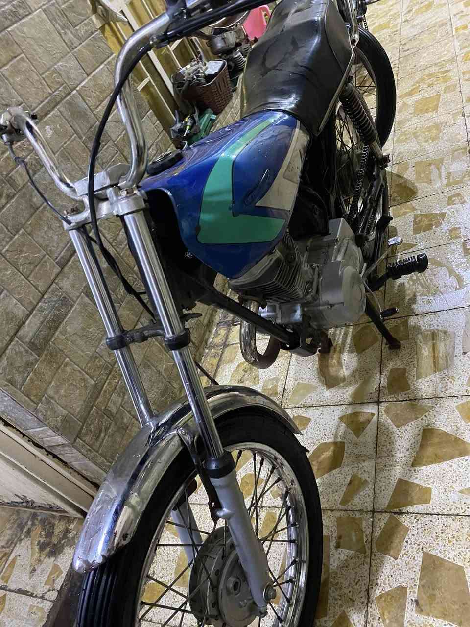 سلام عليكم نامه كلكك نضيفه كلش احله من صوره  تعميره 24 دراجه نهضه ومشي وفصله حلوه سعره 375 مكاني ناصريه مركز (***********)
