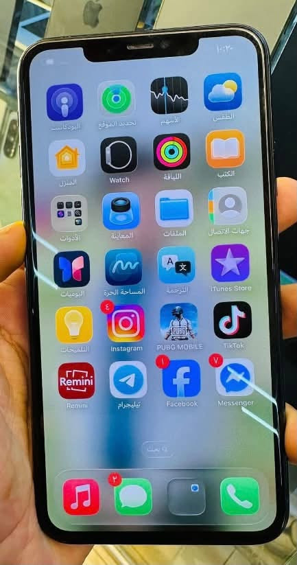 11 PRO MAX
ذاكرة 256 
بطارية 74
دبل سيم كرت 
أمريكي 
مكفول من كلشي عدا الشاشه مبدلة واصليه 
سعر 290 وبي مجال شي قليل 
رقمي (***********)
