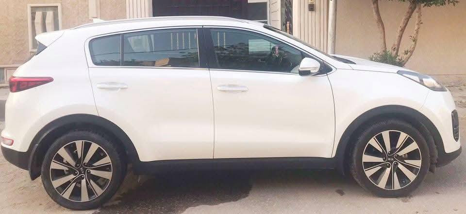 سبورتج 2017 خليجي وكالة الدولية مواصفات عادية شاشة وسط كاميرا حساسات داخل مخمل وصاصي تبريد قطعتين محرك 2000 اشارة بالمرايا سويجات عدد ثنين كفالة عامة من الصبغ بيها فقط بارد وتكحيل كارت بقبغ الجنطه كير ومكينة على وضع الشركة حدادية وتخم تاير جديد وتبديل الدهن كله بالشركة رقم بغداد بأسمي السعر// 168 مكان السيارة بابل الحلة ***********
