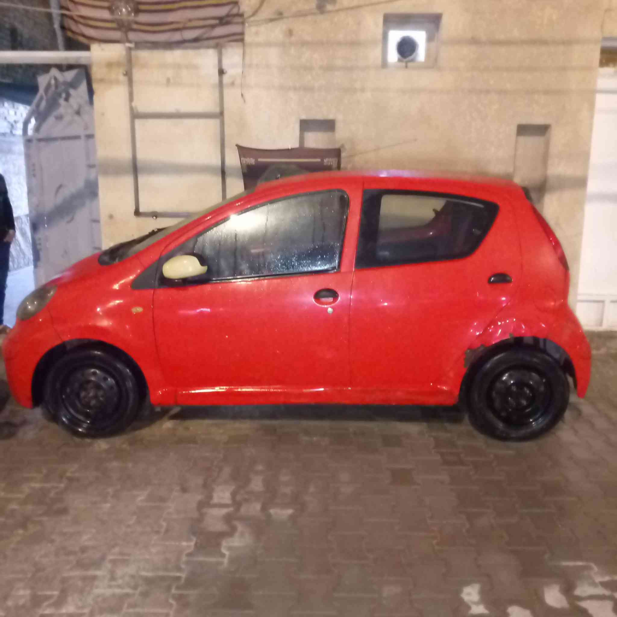 بي واي دي موديل واسط 2012السياره 3سلندر السعر 30تبريد +تدفئة كلها شغاله بلاديه *********** موجودة بالنجف
