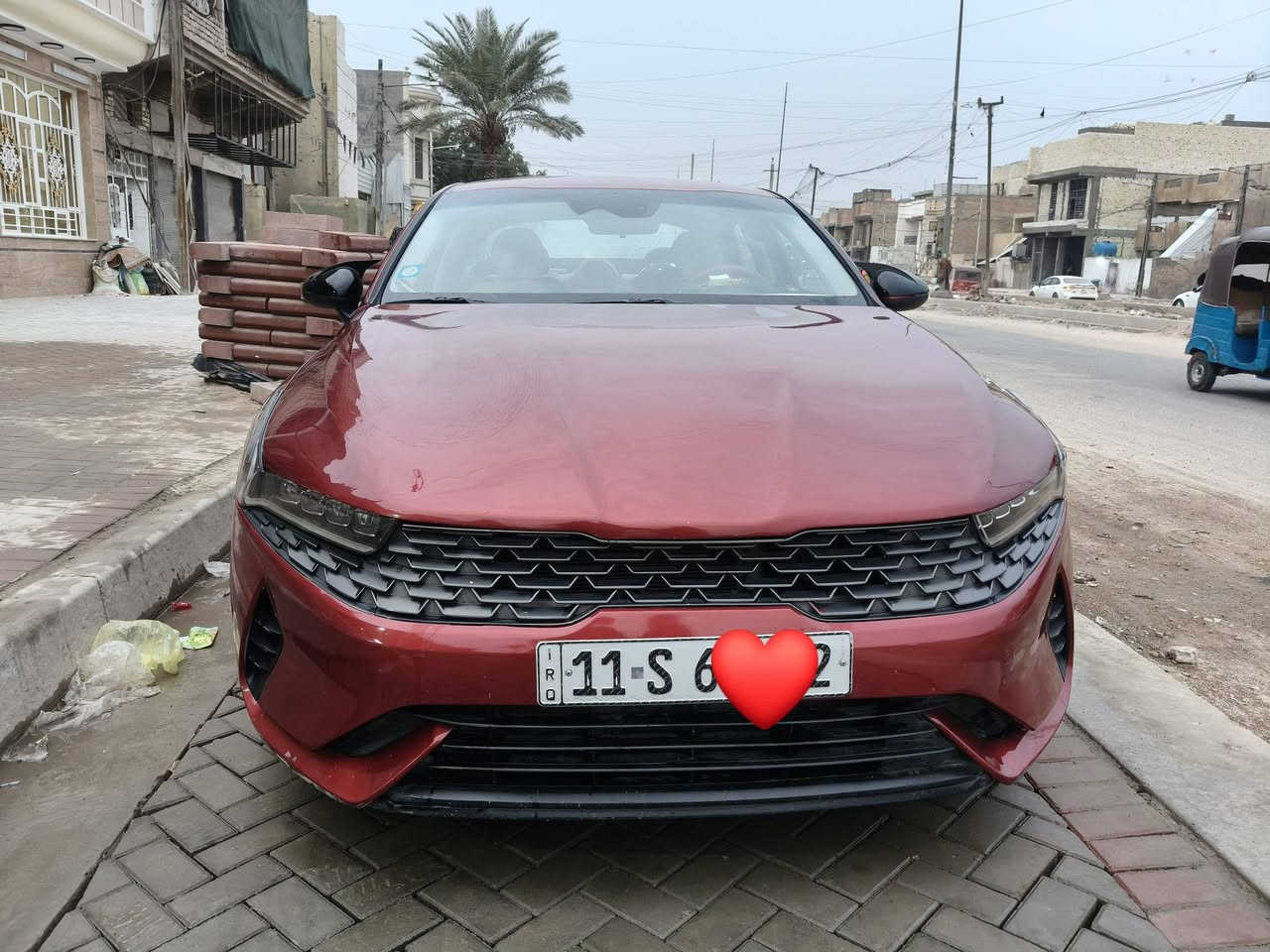 سلام عليكم اترخص من صاحب الكروب 
كيا k5 موديل 2021 ماشيه 70 الف وارد امريكي صور الحادث بل منشور سياره نضيفه مكينه 1600 تيربو بصمه شاشه رادار امامي رادار خلفي كامره دواره نقاط عمياه حساسات خلفيه فول عده الفتحه  مكاني بغداد رقم *********** اتصل وتدلل
