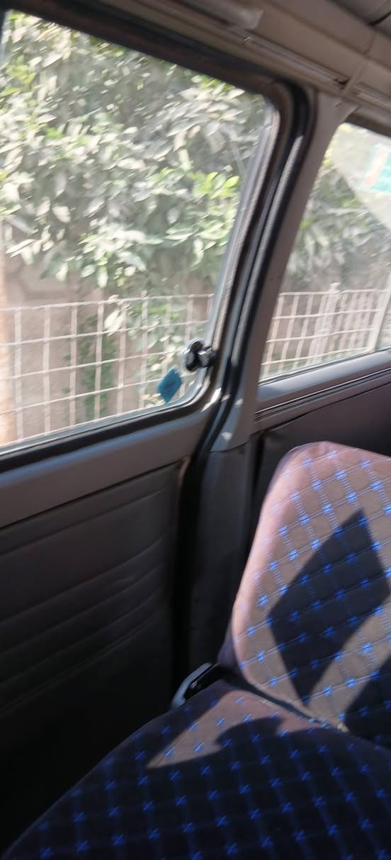 سلام عليكم ورحمة الله وبركاته 
من رخصه الادمن المحترم 
 للبيع باص ميستبوشي L300 
 موديل 2007 رقم سليمانيه هزه وفحص جديد 
سياره بأسمي نظيفه محرك جديد لاتنقيص ولا تبخير 

السعر 78 وبيه مجال قليل 
مكاني بغداد 

رقم تلفون *********** بيه واتساب
