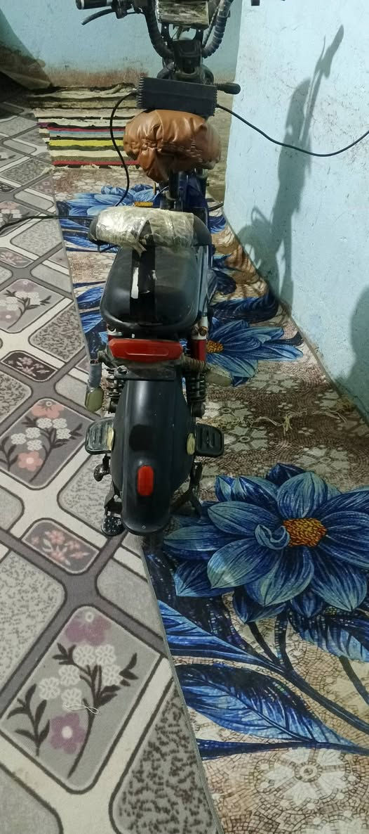 سلام عليكم للبيع باسكل الشحن نضافه 75 بطاريات جدد السرعه 100 السعر 275 وبي مجال قليل ***********
