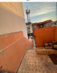 حي الصديق • طابق ثاني • بيت درجة أولى