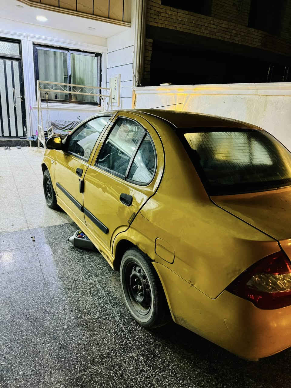 السلام عليكم طيبه 2015 سياره نضيفه كلش ابد ماامشتغل بيها تكسي فقط اروح بيها لدوام استعمال للبيت سياره تبريد ثلج تدفئه  صدرج امامي خلفي جديد في تبام جديد نزلات جديده سياره مانقصه كلشي باسمي هزه جديده سنويه جديده تحويل ثاني يوم مشروع وطني داخل كلش نضيف سعر 33 ورقه بيها مجال حق الجيه فقط مكاني الدوره الاستفسار اتصال ***********
