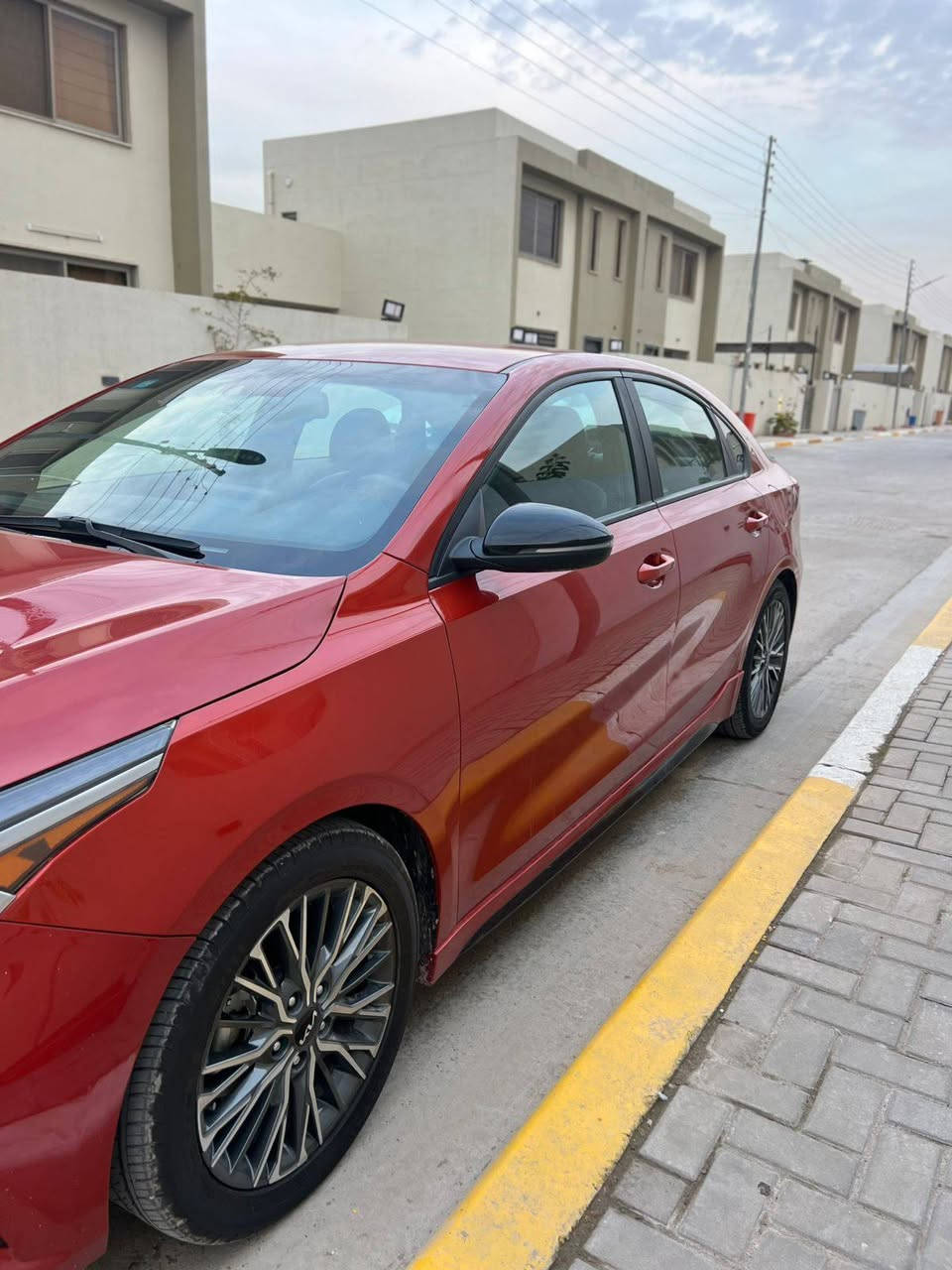 فورتي ٢٠٢٣ رقم ديالى فئة جيتي لابن حادثهة بنيد مبدل ومصبوغ ودعامية مصبوغه مكان السيارة بغداد الحريه السعر ١٦٥
***********
