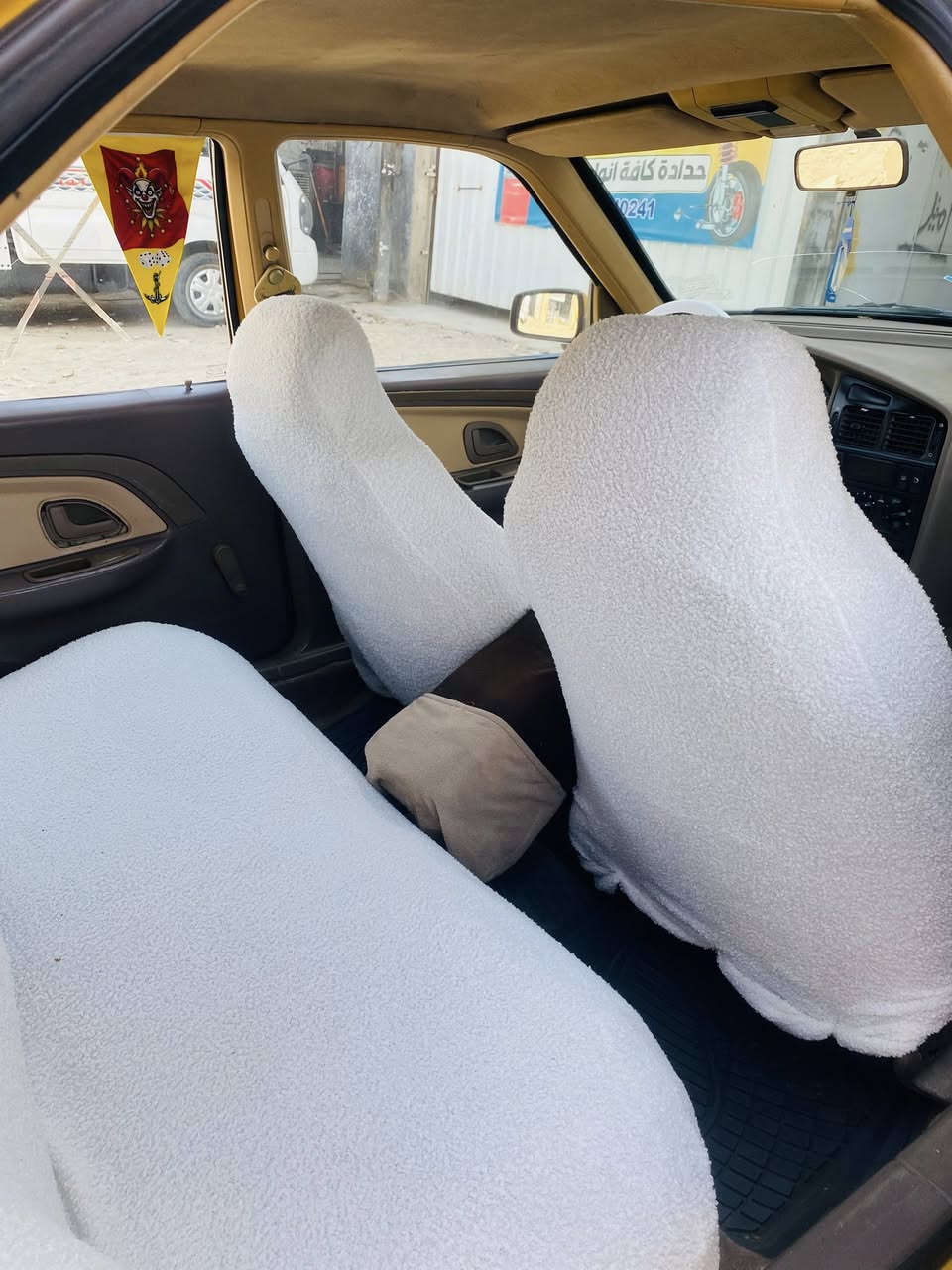 سلام عليكم بيجو لميس ٢٠١٦مكينه بيه خيط بخار كير فرنسي 
تبريد شغل حداديه جديده السياره جاهزه من كلشي 
مكفوله بيه بس تلگيط اخياسات بل دوس وربع الدواير 
مكان السياره الديوانيه سعره ٤٤وبيه مجال 
***********
