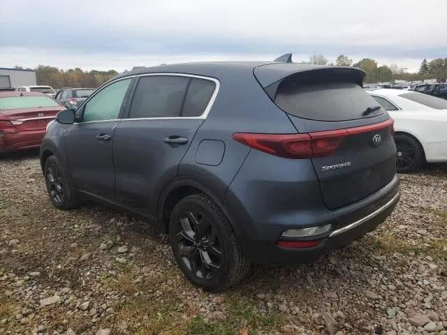 سلام عليكم
Kiaسبورتج موديل 2022

لون نيلي 

فول موصفات 

تبريد قطعتين

بصمه 

كشنات تحكمات

اشاره بلمري 

سستم سماعات 

5وضعيات قياده

تحكمات ستيرن

تحكمات شاشه 

كار بلي

مكينه 2000دوش

سعر 175وبيها مجال
***********
