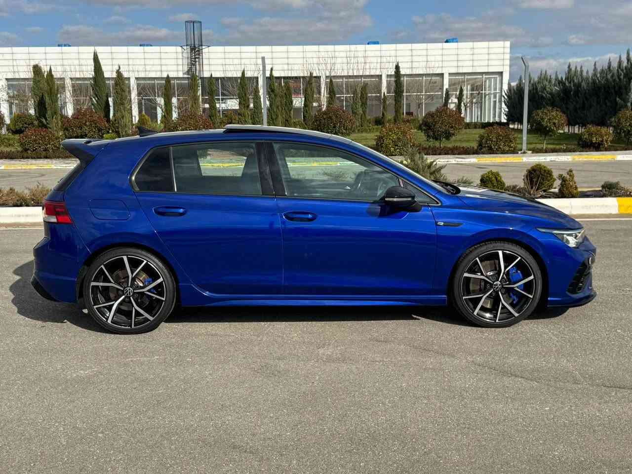 VW golf R 2022
صاروخ حقيقي 
من القليلات بلسوق
بدون صبغ

فول موصفات
بانوراما
كشنات تبريد و تاتفئا
رادارات داتاشو
٦ مودات قياده 
شرط كل شي

سياره بس صندوق تبديل بلادي 
بدون ارباك شرط
سعر 280 ومجال
***********
