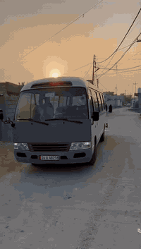 السلام عليكم من رخصت مدير الكروب كوستر للبيع موديل 2014 رقم بصره انكليزي بسمي السياره جديده خير من الله السعر ٣٤٥ والشراي يتصل مكاني حله الرقم ***********
