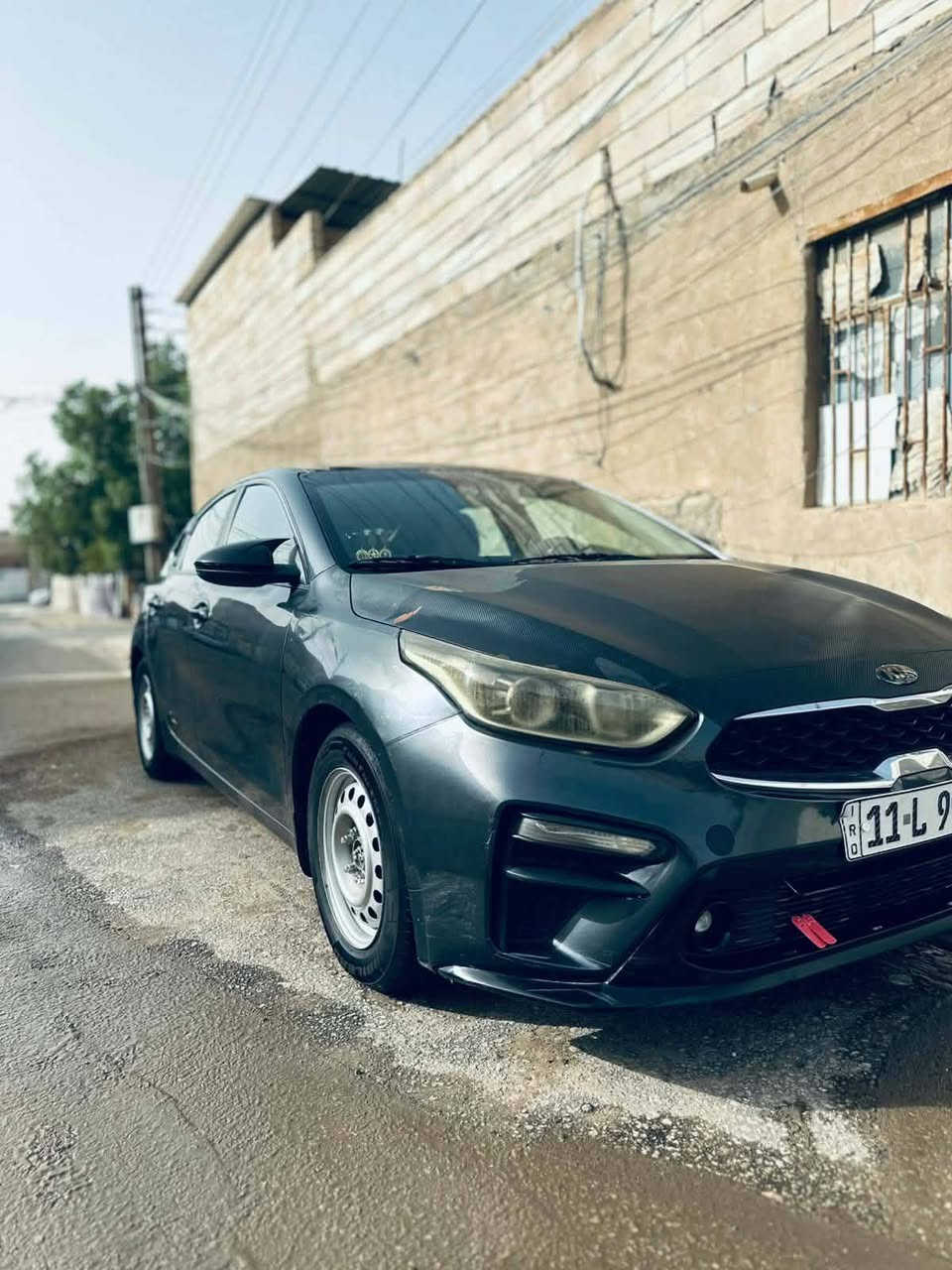 السلام عليكم للبيع كيا فورتي 2019 سيارة حلوة ومال جناي مكينة 2000 دووش لاتنقيص ولاتبخير شرط وكير AT المرغوب وصدر وتبريد ثلج تدفئه كلها كاملة ماناقصها اي شي سيارة  شاشة كبيرة تدعم كار بلي وتحكم ستيرن جهتين شاشة اعطال 3 انضمة قيادة تحديد مسار سياقه ذاتيه دخول ترحيب رادار امامي ( السياره 3 قطع صبغ بدون تبديل ليبل واحد) (وبدون دواخل ) السونار موجود بلمنشور رقم بغداد انگليزي  بسمي تحويل مباشر مكاني نجف السعر 120 والشراي يتصل وبلخدمة ***********
