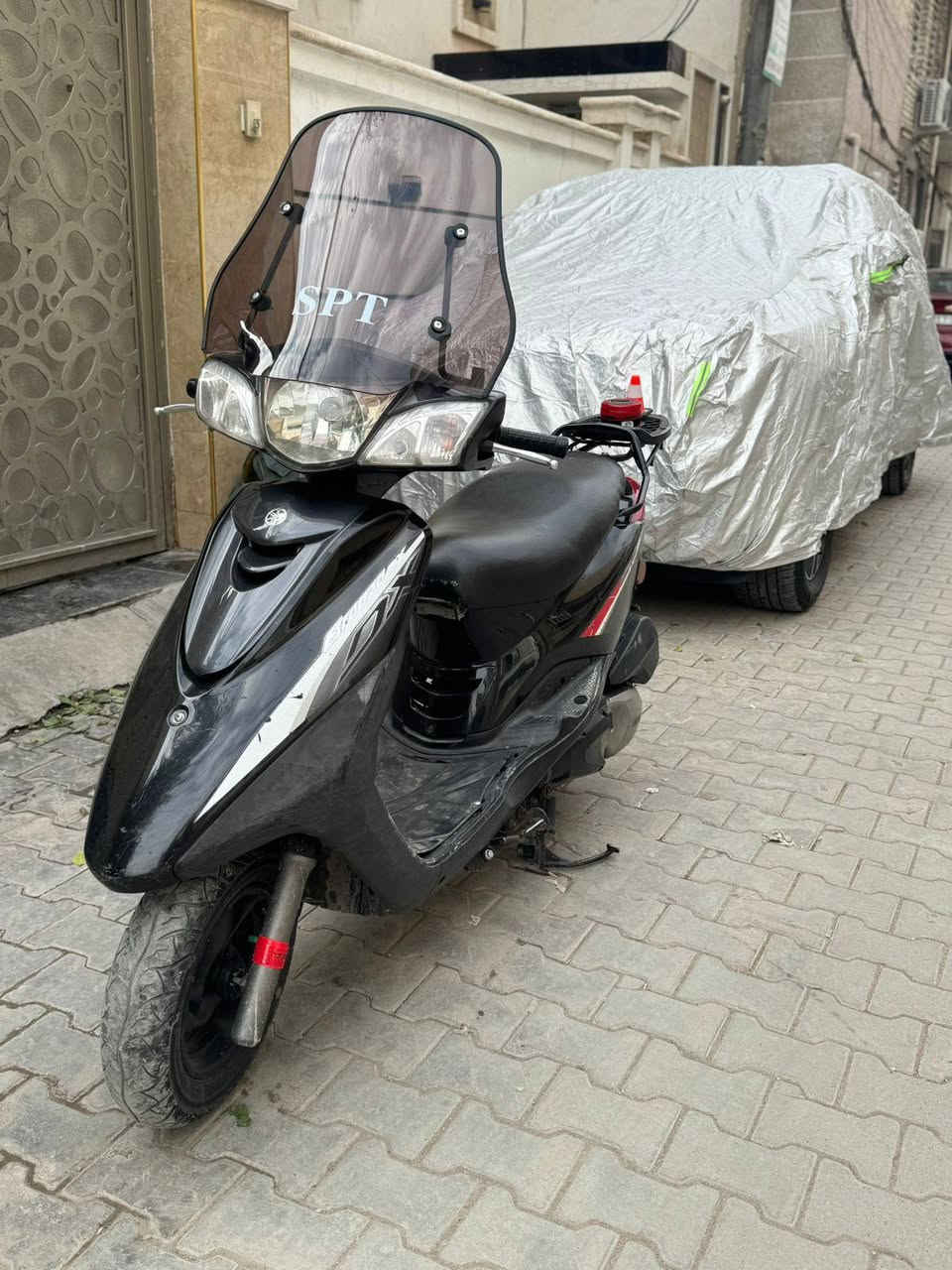 السلام عليكم دراجه بغبغاء نوزل خطين مكينه برغي واحد مامفتوح جيب وياك فيتر يفحص دراجه  لوك وبيه زوج تايرات جدد جامه سبايدر البلادي موجود مكاني بغداد الحريه الرقم ***********
