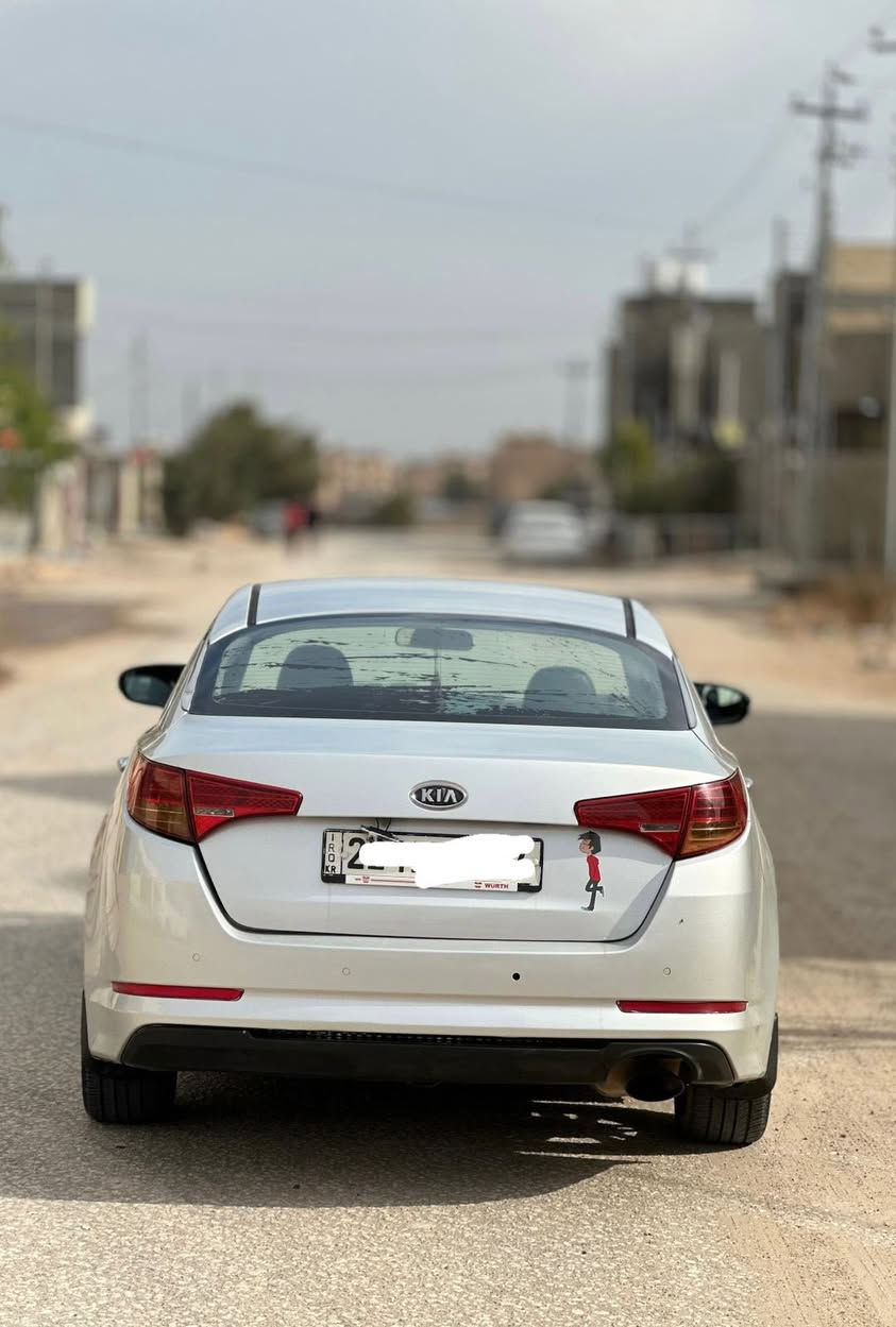 سلام عليكم اوبتما 2013 
سياره جاهزه على اخر حبايه 
كير محرك كفاله شرط حداديه جاهزه
تخم تاير جديد غرفتهه جديده بلاديه
بيهه بنيد صبغ فقط باقي السياره مكفوله
سياره جديده بالعافيه على الياخذهه
السعر 80 وبيهه مجال
***********
