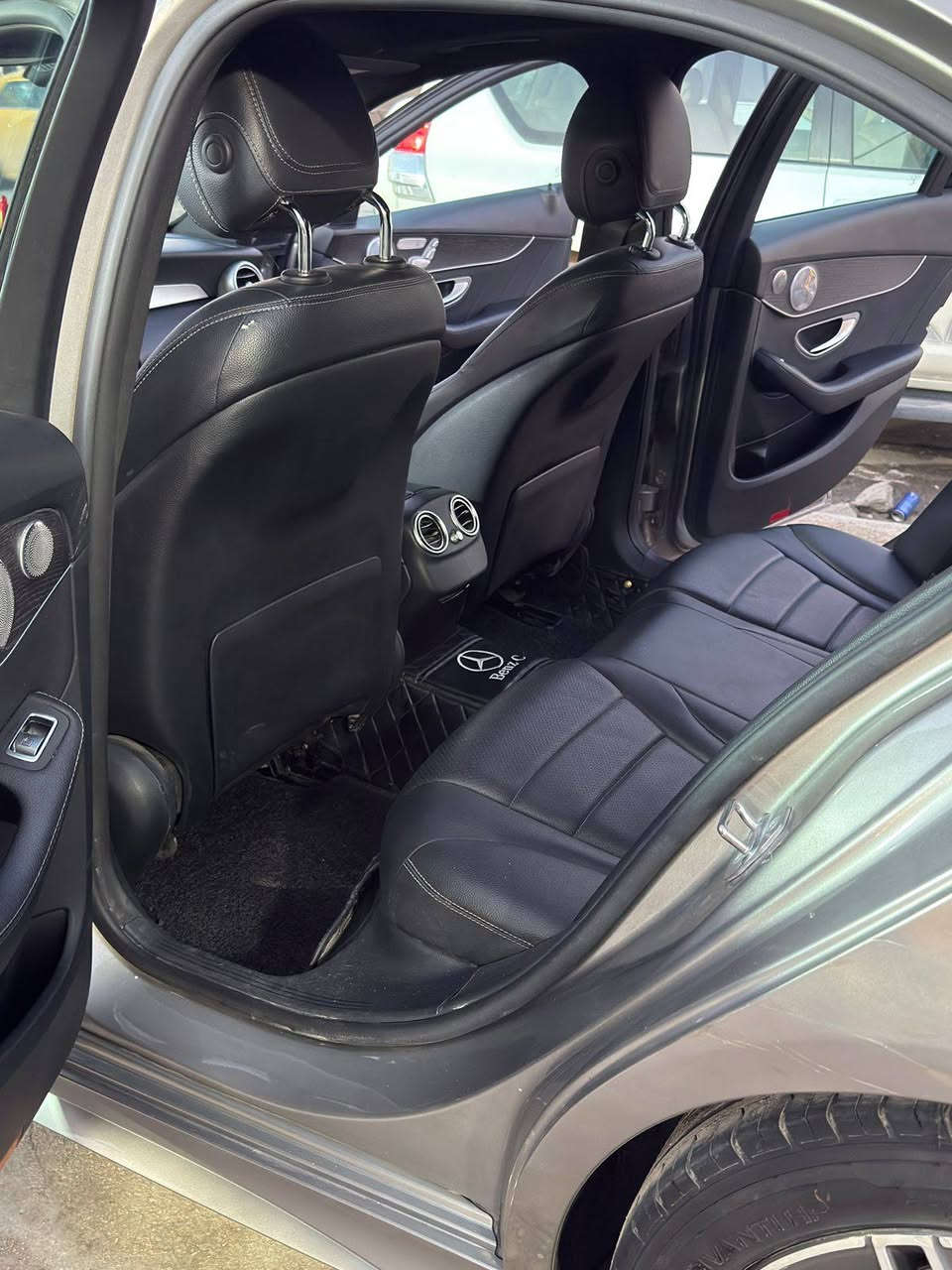 سلام عليكم
مارسيدس سي 300
كشنات تدفئه
باقي المواصفات معروفه
السياره 2020
حادثها بأمريكا فقط حافة بنيد
بالعراق انشخطة بدلت جاملغ وصار شخط بالباببين
سياره حلوه حيل صرفها كلش حلو رقم اربيل
هزه جديده
السياره موجوده بغداد
اي استفسار 077‪07188217
موجود واتساب


**إذا كنت صاحب هذا الإعلان وتريد حذفه لأي سبب، رجاءا أرسل رسالة إلى الدعم الفني**