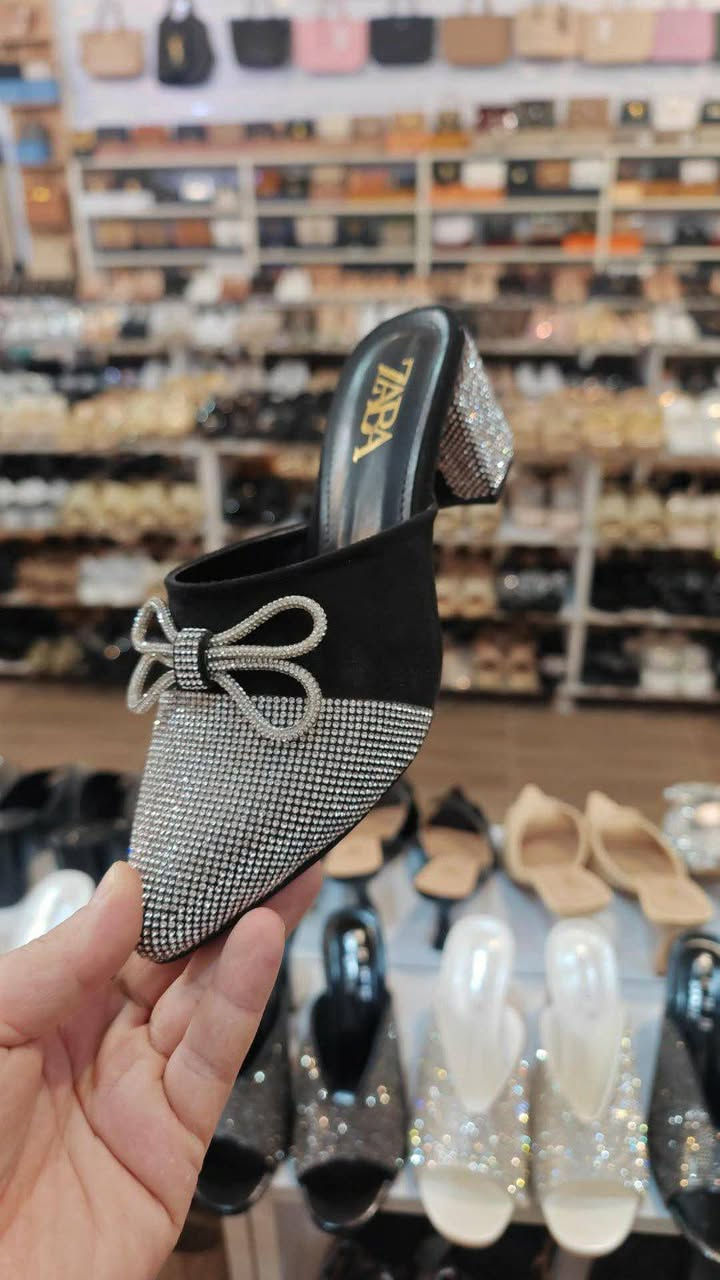 بە جوملەو بەتاک  بەردەستە  بە نرخێکی زۆر تایبەت بۆ زانینی نرخ کۆمێنتک بکەو نرخت بۆیەت گەیاندن بۆ تە واوی عێراق هەیە *********** ***********
