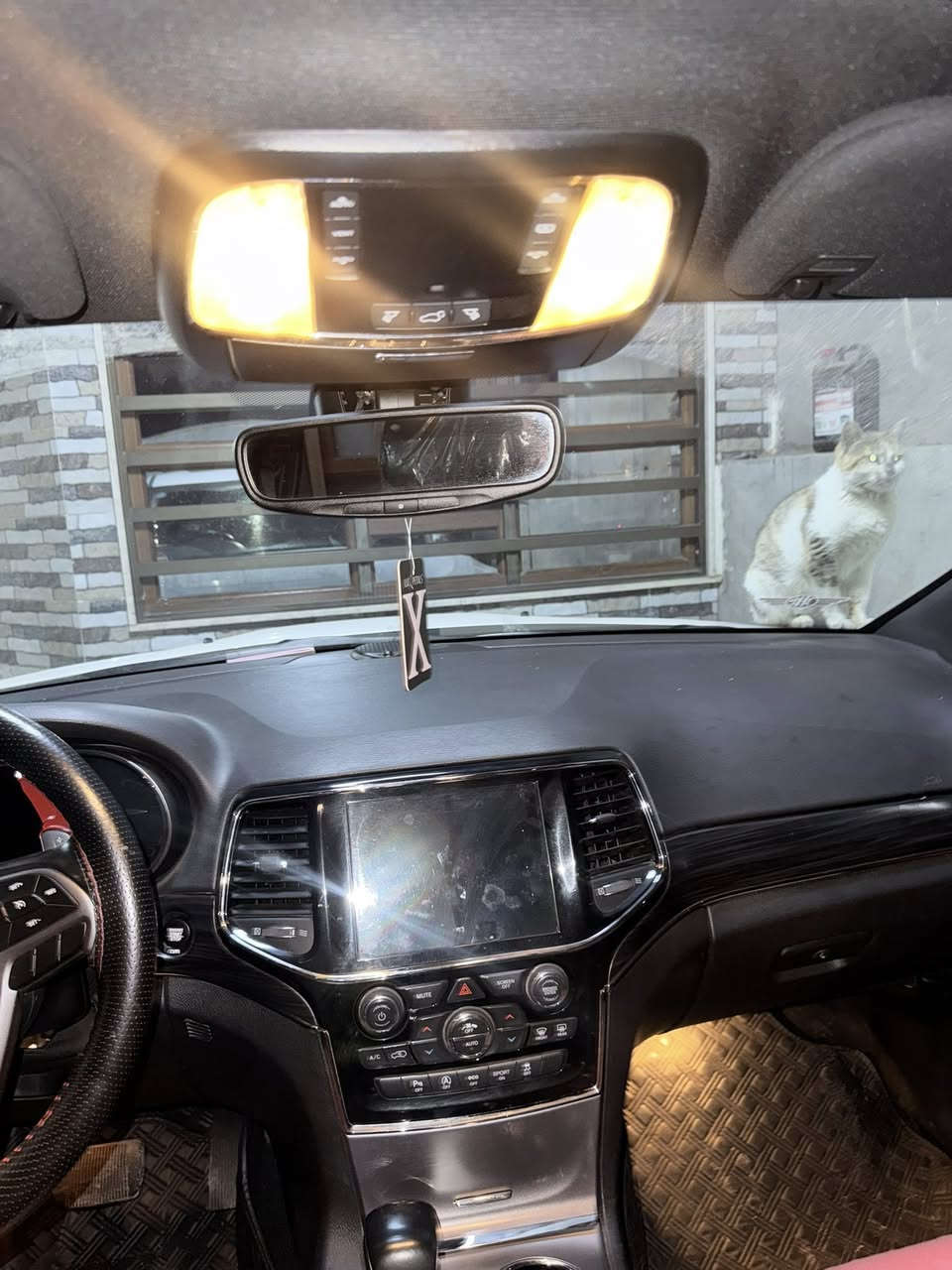 سلام عليكم جيب 2019 خليجي وكاله هارلم ماشيه 92 مايل كير محرك كفاله سياره بيه شبرين صبغ باب السايق ورصعه صغيره بل صندوك ممصلح ولباقي كفاله حتى دعاميات شرط سياره بدون شخط بدون رصعات بدون كلشي سياره فول فول مكاني كركوك سعره 312 وبيه مجال ورقم السياره مميزه 
***********
