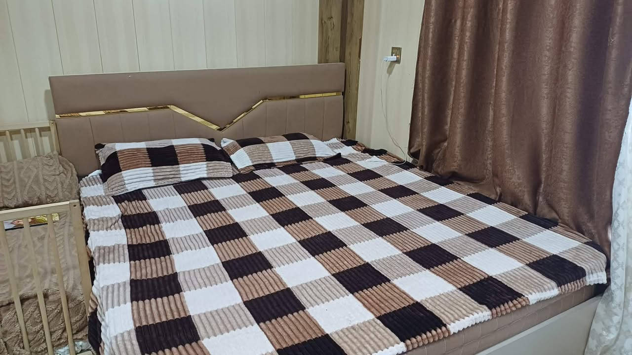 غرفة نوم 8 قطع اخو جديد شخط مابي مستعمل سنه ماخذي غالي
هسه يردو ويه دوشك ٥٥٠ قفل


**إذا كنت صاحب هذا الإعلان وتريد حذفه لأي سبب، رجاءا أرسل رسالة إلى الدعم الفني**