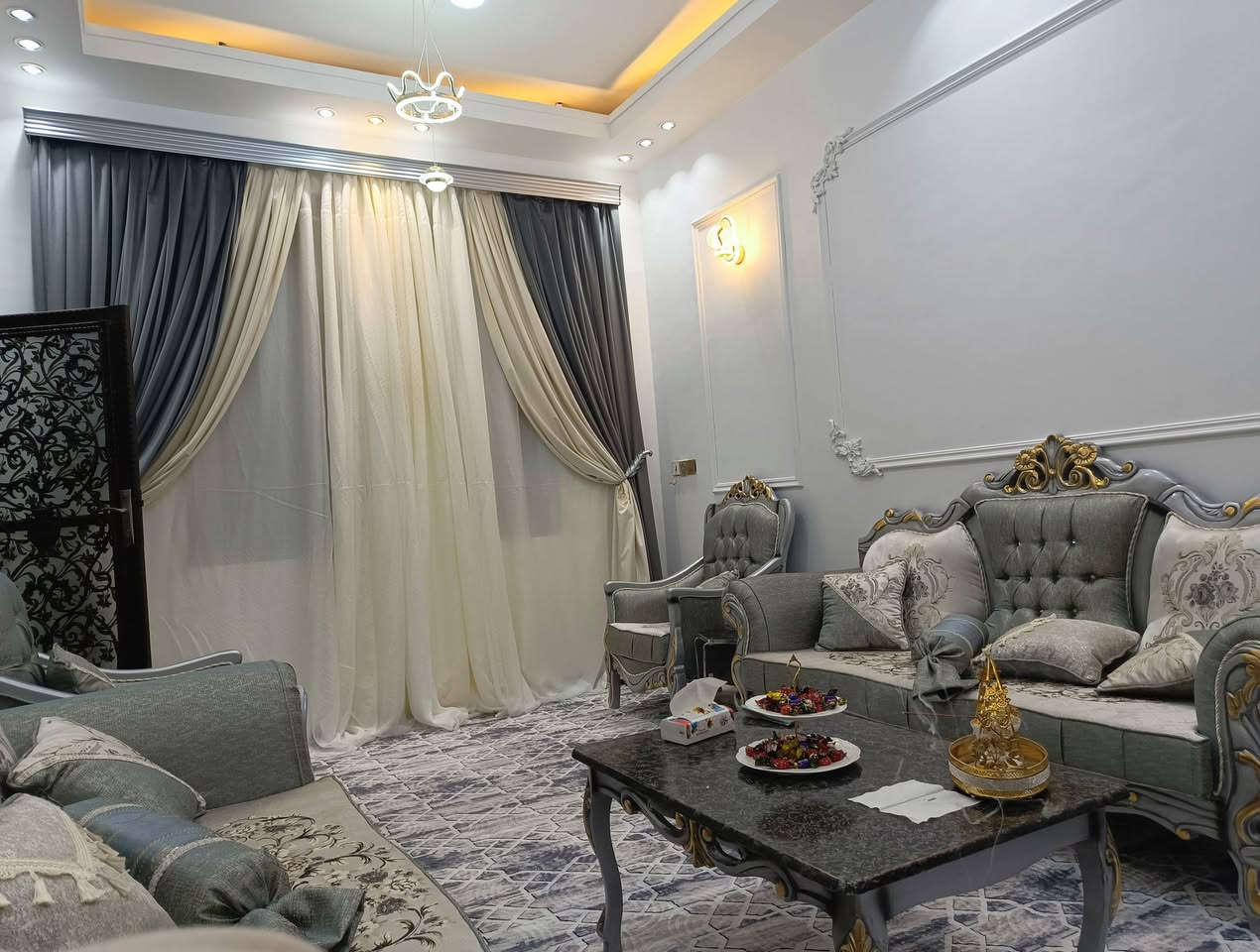 بيت للبيع بناء حديث...
حي اريدو قرب مدرسة أبي تراب

كونكريت... السعر 138...

للتواصل ***********
