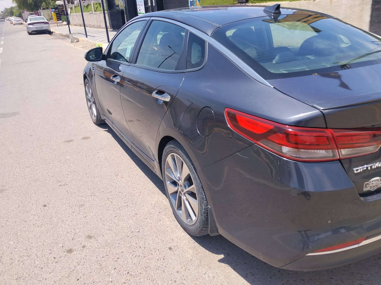 سياره
اوبمتا موديل 18
وارد امريكي 
ضربه بس جاملغ من جهة السائق 
رادار جانبي 
سبورت 
محرك 2.4 لتر GDI، 4 سلندر.
قوة 185 حصان.
عزم 241 نيوتن.م
ناقل حركة أوتوماتيك 6 سرعات.
دفع أمامي (FWD).
جنوط ألمنيوم 18 إنج.
مثبت سرعة.
كاميرا خلفية.
حساسات خلفية.
 جلد مع قماش 
شاشة لمس مع بلوتوث وUSB وAUX.
رقم شمالي 
سياره بأسمي 
***********
الموقع بغداد
