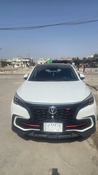 جانجان ٢٠٢٢ رقم بغداد سياره حاليا حره ماشيه ٤٨الف كيلو السياره فول موا...