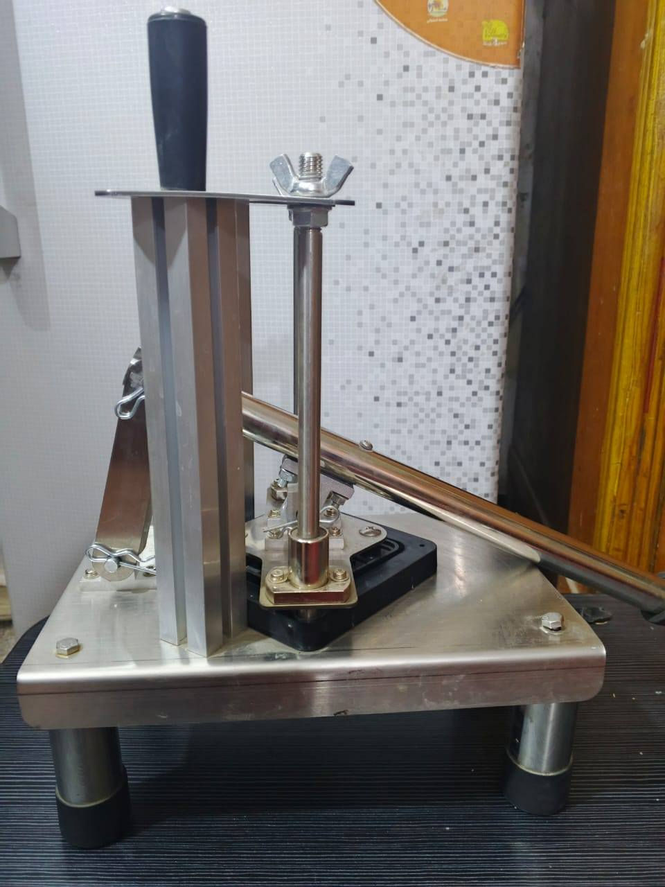 السلام عليكم للبيع قطاعه بتيته جديدة ممستعمله ابد نضيفه السعر 50 الف للاستفسار ***********
