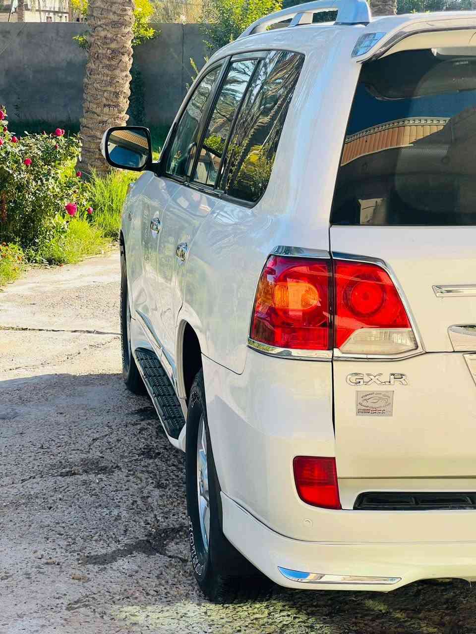 ✅السلام عليكم
لاندكروز 2011 ستينيه اصل فول موصافات 1/1 ✅

رقم بغداد انكليزي شرط تحويل 

كفاله عامه من ضربه /وصبغ /وتبديل //وشخط 

مواصفات GXR.i يعني فول vip 🔴

فتحة سلايت رؤف 

محرك 6سلندر وضع شركة ✅

بصمه + بصمه ابواب 

.7راكب                     

ثلاث قطع تبريد 

كشنات جلد بقلاوة 

كرسي كهرباء 

فور ويل 

٨ايرباك 

عتب ليزري 

شباج نفخ 💨 

ثلاجة 🧊

شاشة بلاد 

كامرة خلفيه

لايت زنون اصل 

اشاير بلمري 

اشاير بلجاملغ

حساس امامي خلفي

مكينة وضع الشركه مامفتوح 🔴

كير وضع الشركه مامفتوح 🔴

 ✅ على ايد وحدة من سنتها لحد الأن واستخدام شخصي جدآ نضيف 🔴

السيارة مكفوله كفاله عامه من ضربه وصبغ وتبديل وشخوط واستخدام شخصي وقطعه نادرة ✅ والسونار داخل المنشور 

مكاني مشروع المسيب // للاتصال //***********

***********
