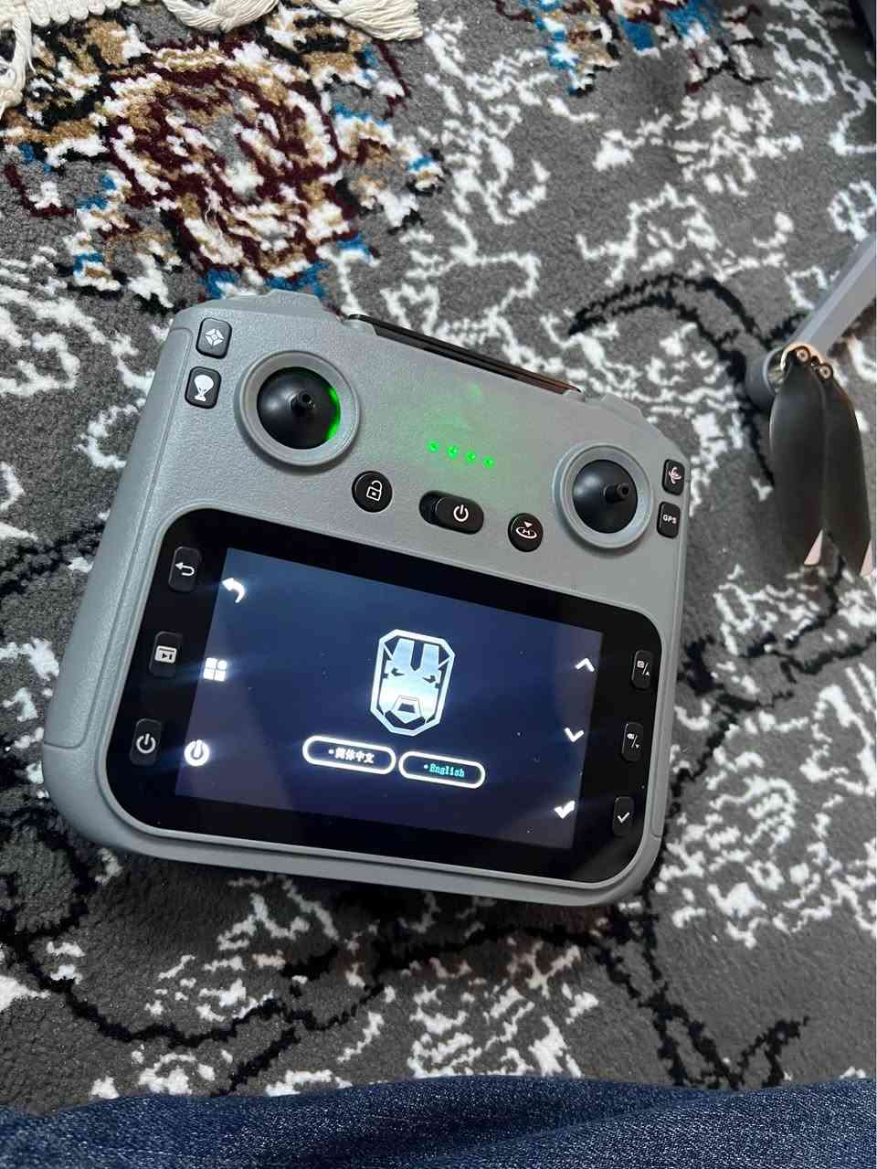 dron markay k19 max basharte away waku dji be saru du jelomater darwa matore brushls
waku dji ta7akum daka lahawda Singapore


**إذا كنت صاحب هذا الإعلان وتريد حذفه لأي سبب، رجاءا أرسل رسالة إلى الدعم الفني**