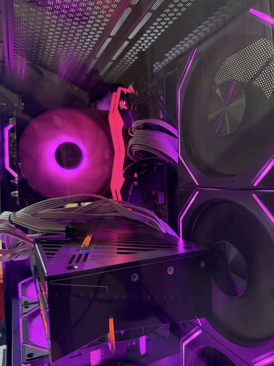 كيس للبيع الموصفاتGPU:Rx9070xt
CPU r5 7600
Ram ddr5 6000
M.2 1000
Pw 750 gold

Motherboard b650 asus prim
الكيس بي 7مراوح  السعر مليونين 400وبيه مجال جدا بصيط


**إذا كنت صاحب هذا الإعلان وتريد حذفه لأي سبب، رجاءا أرسل رسالة إلى الدعم الفني**