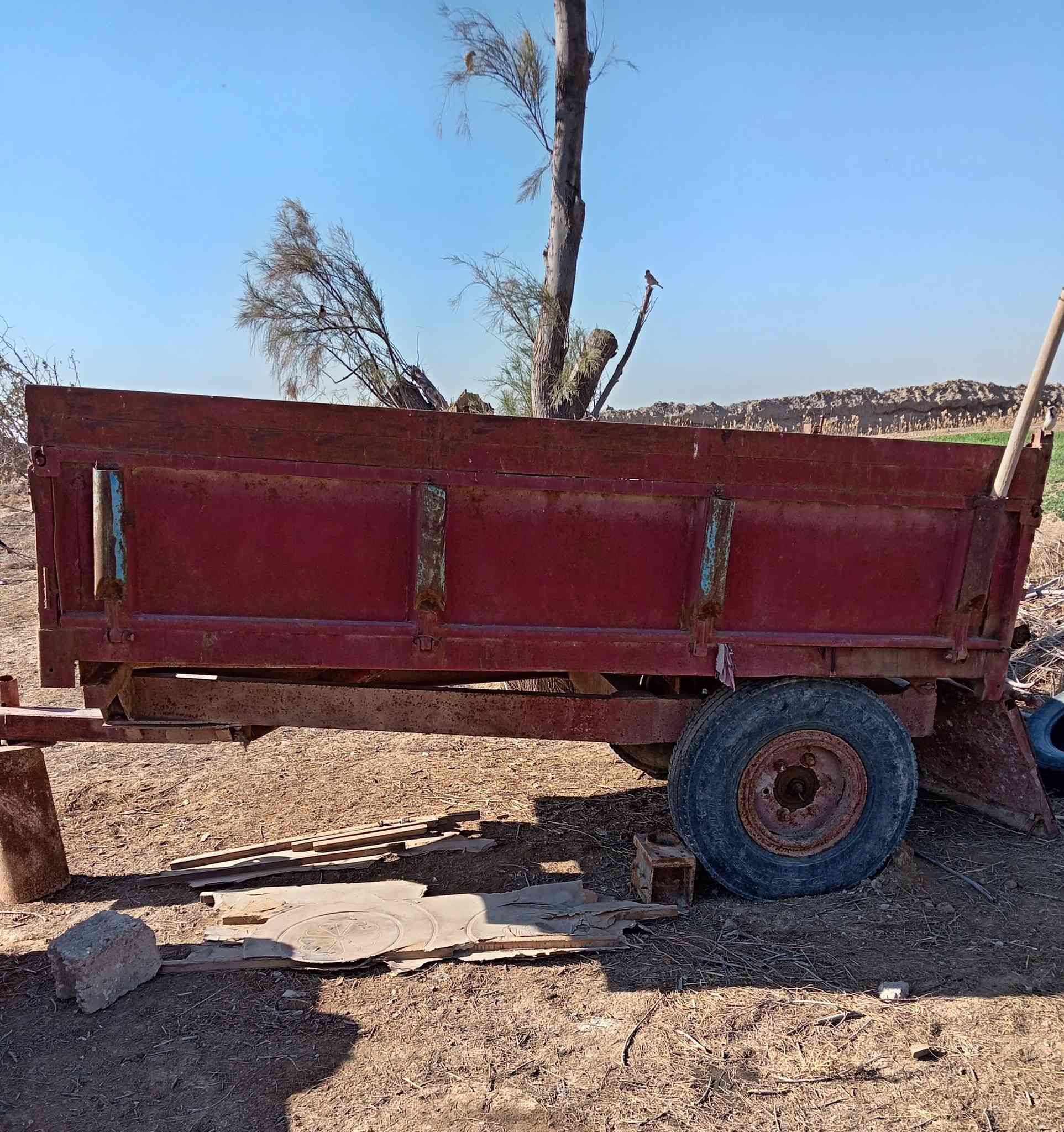 السلام عليكم 
مكينه عنتر للبيع مع عربانه وخرماشه تخم تاير باور جاهزه شد واكرب السعر 4ملايين ونص بيها مجال بسيط المكان ميسان ناحية سيد احمد الرفاعي للتواصل فقط على الرقم ***********
