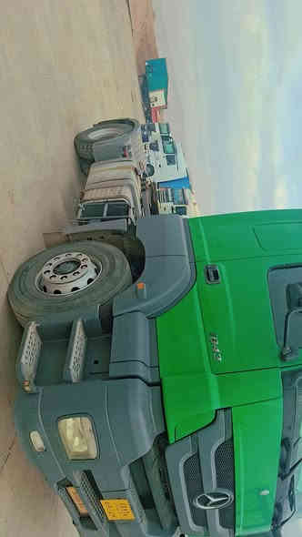 بسم الله الرحمن الرحيم 
النوع السياره . مارسدس اكسور تاك ويل دبل قماره راس تريله فقط لل بيع 
موديل  2005 .  حجم محرك 18.43. محور طويل 
مواصفات . تبريد . هاف . 2 طقه . كير كهربائي . منضومه وينج كنترول طخم تاير . شاصي امبطن .  باج كامل 
كير محرك اكسن شاصي قماره . مكفول كفاله عامه شرط 
رقم دهوك . تحويل مباشر 
السعر  185  معا مجال 
عنوان معرض هوار . طريق دهوك موصل جمبور عميريه 
***********
***********
