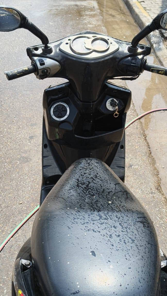 سلام عليكم سكنس فحل  كابريتر خطين  دراجة نضيفه شلعة معدل كلشي على البلاد تاخذهة من الباب تايرت جدد التاير الورة اوت البارحة شادة جديد احلة من صور تجي وشوف بعينك  خير من اللة دبلات حلوات مابيهة طسة رسمي كلجات يخبلن ترايك وين ميعجب نكرة بكل وقت باتري جديد شادة اشاير يمنة يسرة دبل اشارة عالي ناصي كلهن شغالت فقط الشاشة طافية  السعر 650 وبيهة مجال مكاني بغداد الحسينية مال راشدية  رقم *********** بي وتساب
