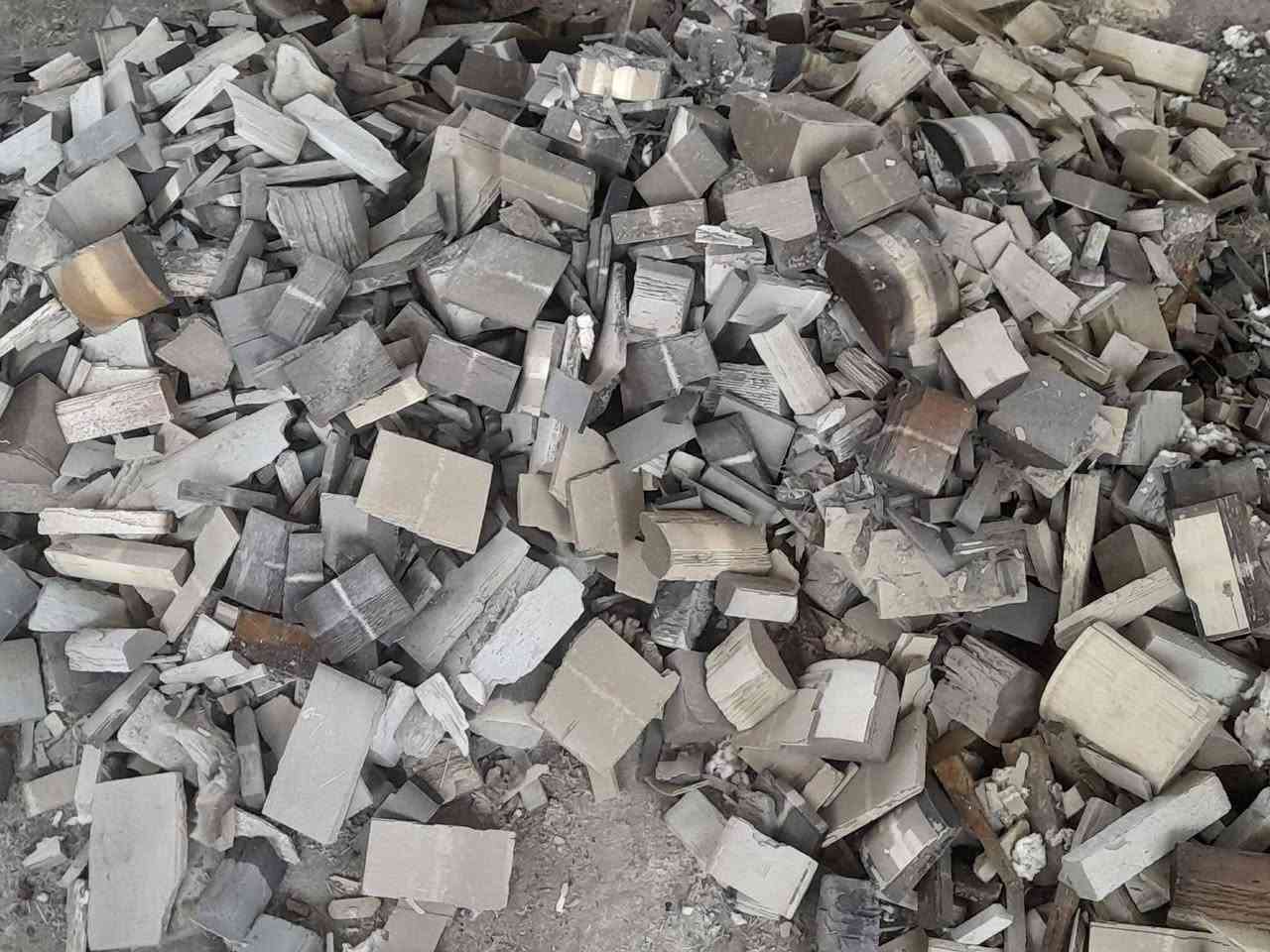 بيع وشراء جميع انواع الصالنصات والحجر البيئه لكافه انواع السيارات الوارد الامريكي والياباني الماني والصيني والايراني والفرنسي متواجدين في كل انحاء العراق الفرع الرئيسي في بغداد وبيع صالنصات ودكشنات لجميع السيارات وشراء الحجر البيئه المستخدم والغير المستخدم للتواصل معنا عبر الرقم الاتي
 واتساب ***********
واتساب ***********
بادارة حجي كاظم 
@الجميع
