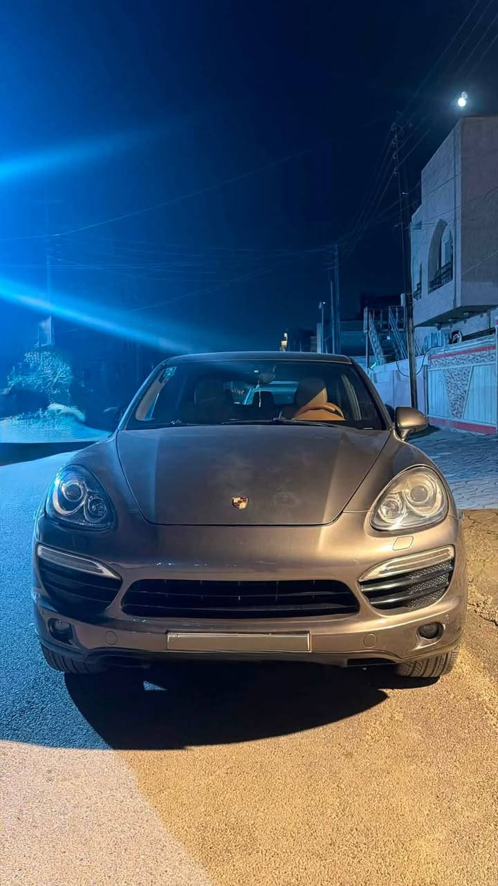 بورش كيان ٢٠١٢ خليجية للبيع جوه سوك مكفولة بيها بارد بدون صبغ سيارة جاهزة بأسمي ٨ سلندر تنفس طبيعي العنوان بغداد الكرادة *********** السعر دفترين
