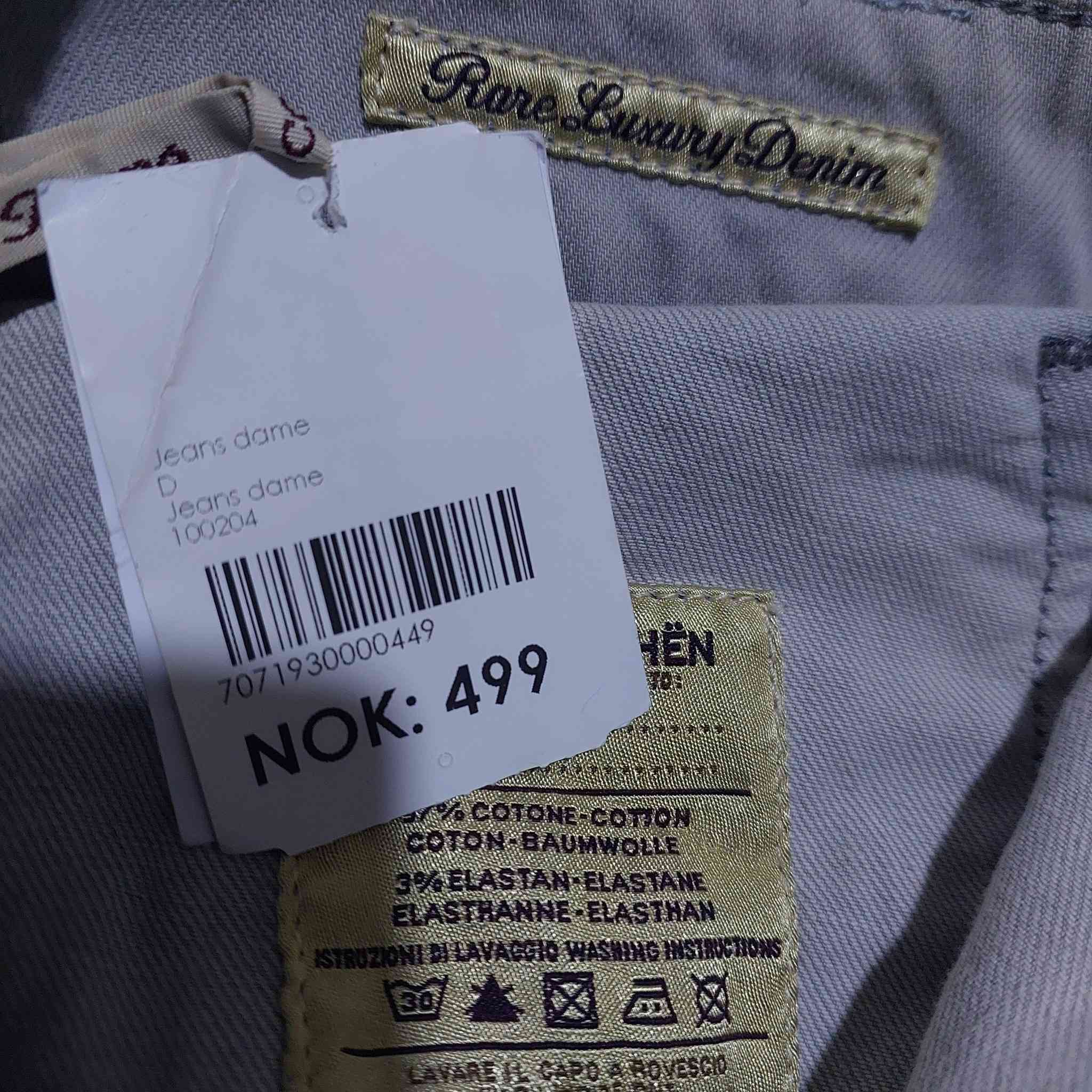 مارکة ایطالی جاكوب كوهین
ماملبوس جدید بلیبل

قیاس  31


**إذا كنت صاحب هذا الإعلان وتريد حذفه لأي سبب، رجاءا أرسل رسالة إلى الدعم الفني**