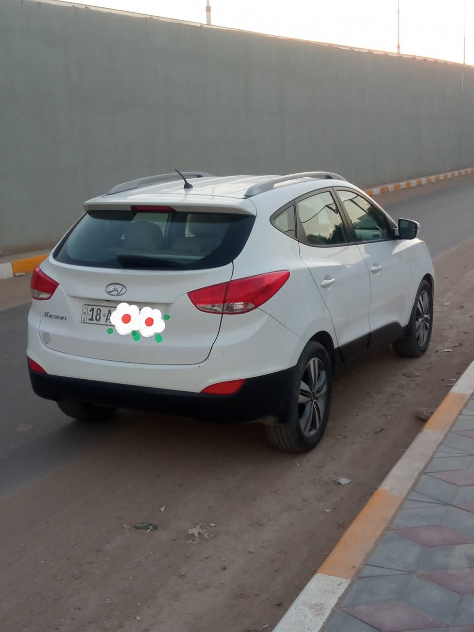 بيع مستعجل.... توسان موديل 14 خليجي رقم بابل انكليزي نظيفه جدا سونار مرفق كلشي واضح البنيد تكشير من الغسيل... مكينة وكير بلادي ما مفتوح بيهه برغي كلهه على وضع الشركة.. السيارة ماشيه 125 بس الشراي الي يعجبه السعر يتصل سعر 140  قفل..قفل...مكاني حلة.. شكرا جزيلا ***********
