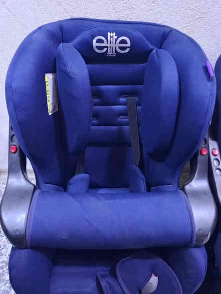 مقاعد سيارة لل اطفال مكان بغداد زيونة رقمي ***********
