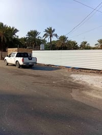 دونم للبيع في هور الرجب قرب المدارس مباشر على الاروائي وشارع هور الرجب...