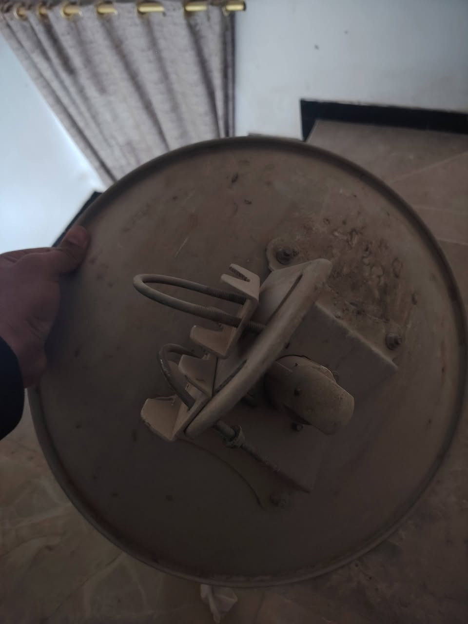 السلام عليكم
للبيع (عاطل) ماداخل تصليح قبل  قيم بما يرضي الله
للتواصل ***********
