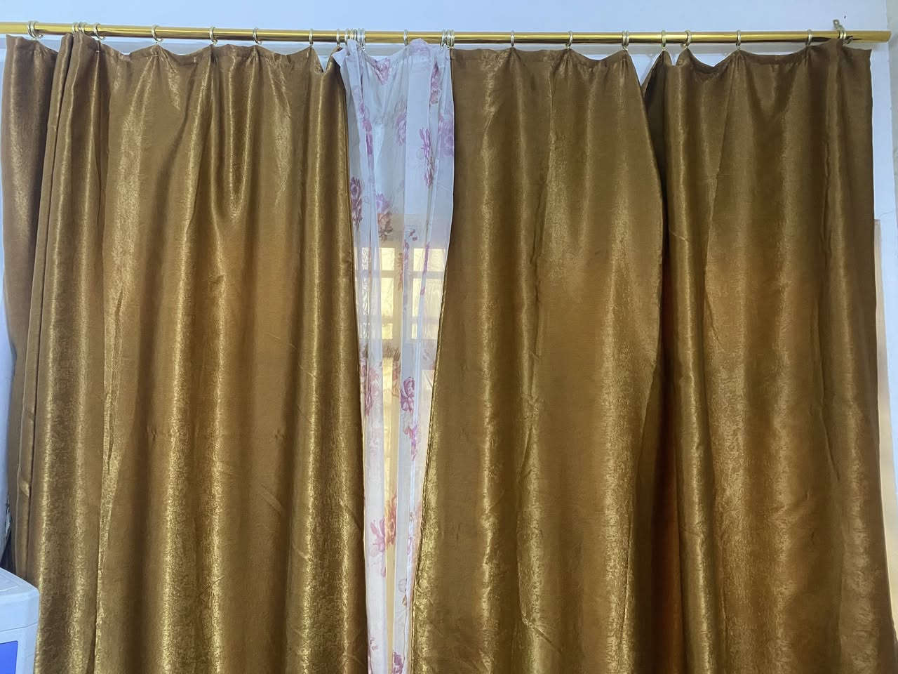 السلام عليكم تخم مصري 8 مقاعد + بردات +كومفيره .للبيع  استفسار ***********
