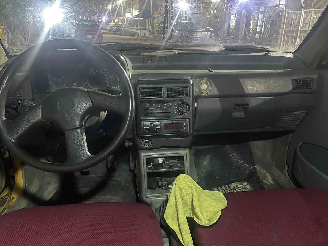 سلام عليكم سايبة للبيع موديل ٢٠١١ كير ومحرك مكفول سيارة باسمي تحويل ثاني يوم مصفرة هيئة وغرامات 
سعر ٢٣

***********
