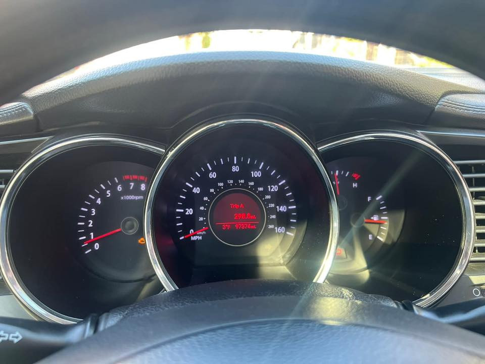 كيا .. اوبتما موديل 2013 .. 4 سلندر GDI فول مواصفات 
VIP
1.كشنات كهرباء 
2.تدفئه وتبريد بل كشنات 
3.تبريد قطعتين 
4.بانورما فتحتين 
5.مري شفط كهرباء 
6.كامره خلفيه
7.تشغيل بصمه 
8. بصمه ابواب السايق والي بصفه 
9. تدفئه استيرن 
10. نضام ايكو ومانع انزلاق 
دهن جديد مبدل والفيت بم كذالك جديد الوكاله بدلته وتايرات زوج الامامي جديد سياره خير من الله ومرتبه مال طالبه كليه 
سياره مصبوغه صفحه فقط صبغ بدون اي ضرر او ضربه سياره وارد امريكي تعتبر كلين لان بس دعاميه جانت فالته من طبت للعراق مثل ما موضح بل صوره مال سونار فقط صبغ بدون اي ضرر  رقم بغداد الجديد تحويل ثاني يوم 

تواصل واتساب ***********

سعر ١٢٠ وبيها مجال
