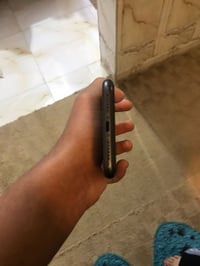 ايفون 11عادي نضيف كلشي مامبدل بي جهاز بلادي كلشي شغال بي بطاريه 80مراو...