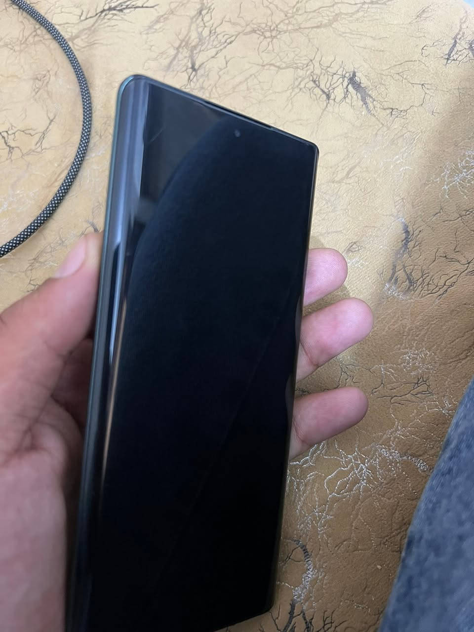 هونر x9a للبيع جهاز جديد بمعنى الكلمه 
ذاكره 256 كل نقص مابي او مراوس ب١٣ برو ماكس مع الفرق السعر ٢٥٠ وبي مجال بسيط
***********
