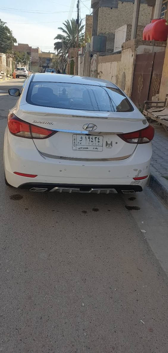 السلام عليكم
هيونداي النتراى 2016 ابيض بغداد  خليجي مكفول بيه طلقة ما نافذة في تكمة السائق وتكشير كد شبر في الصندوق 
باقي السيارة مكفول 
المواصفات المعروفة تحكم استيرن جهتين مانع انزلاق
كامرة خلفية حساسات السعر (130) وبية مجال حق الجية 
مكان السيارة 
الحسينية الراشدية 
***********
