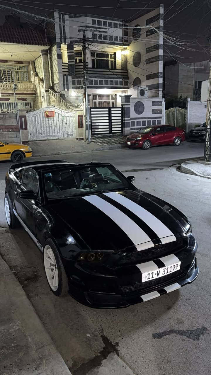 شعندك مراوس دزلي 
او بيع 

فورد موستنك 2014 v6  بريميوم 
ماشيه 120 الف 
حادثها جاملغ وبنيد وبيها قطع صبغ ابيع حزام بيها بدنه اماميه  
رقم بغداد باسمي ارقام جدد 
رقم بغداد كلش حلو 
محرك وكير خير من الله ادامه  ودهن جديد ومي راديتر جديد تخم تايرات جدد حداديه جديده  
الاضافات العليها 
لحيه rtr 
سبايدر شيلبي 
شاشه داخليه وكامره خلفيه 
ويل فيرادا 20 
مكانها بغداد/ البنوك
***********
