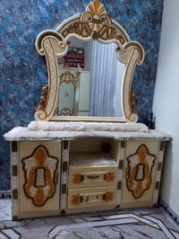 غرفة نجارة عراقية • ميز مراية • كنتور