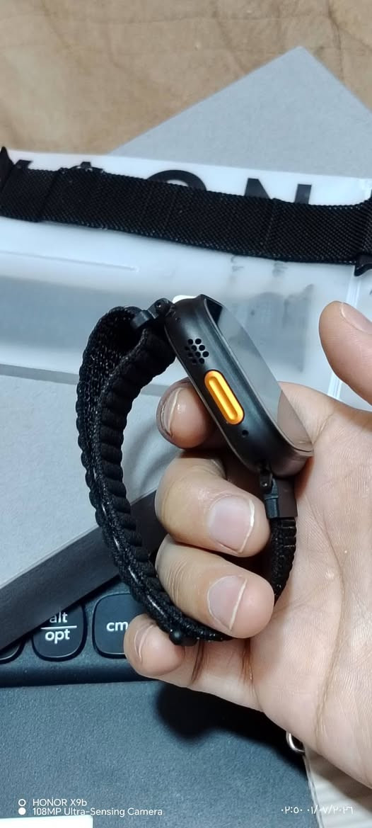 ساعه الترا ٣ بطاريه100 نضافه100 حجم ٤٩ شاحن اصلي كارتون وياها ٤سيوره هديه وسير ستل لتواصل ***********
